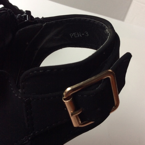 Top Moda Black Cutouts Heels Size 8.5 - Picture 7 of 16